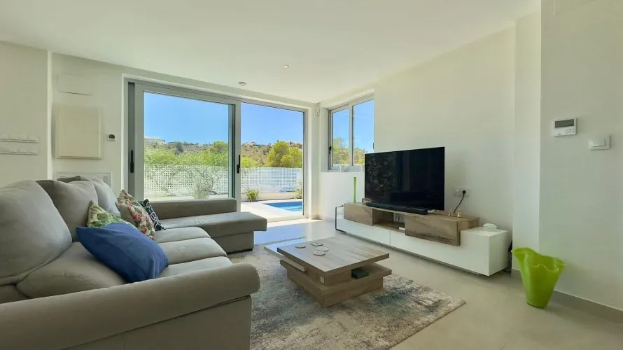 Villa de 3 dormitorios en Finestrat, España No. 968 № 6