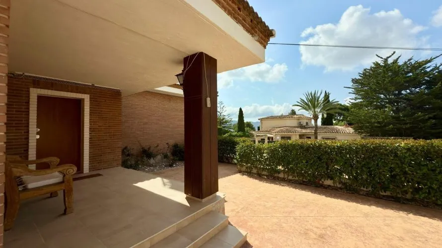 Villa de 3 dormitorios en La Nucia, España No. 630 № 10