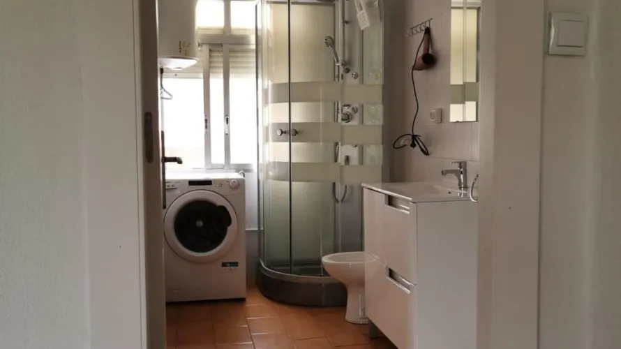 Apartamento de 2 dormitorios en Alicante, Spain No. 1334 № 2
