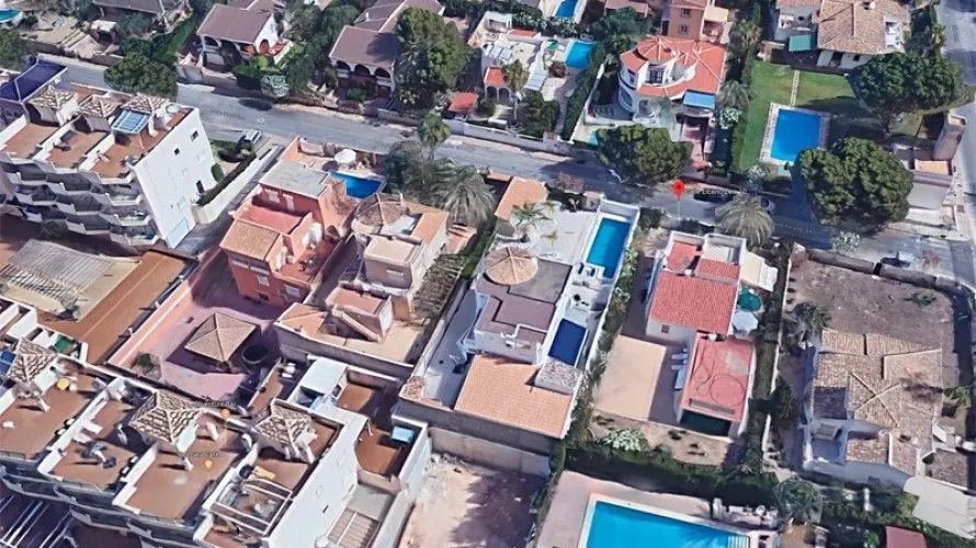 Villa de 4 dormitorios en La Zenia, España No. 654 № 3