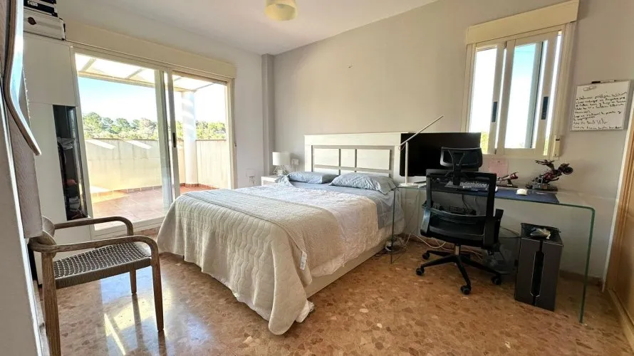 Apartamento de 4 dormitorios en L'Alfàs del Pi, España No. 1261 № 26
