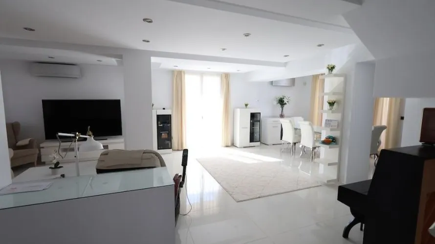 Apartamento de 4 dormitorios en Cabo Roig, España No. 1177 № 9