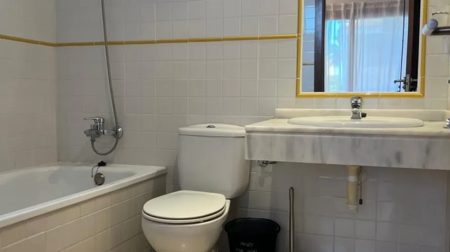 Apartamento de 2 dormitorios en Torrevieja, Spain No. 590 № 8