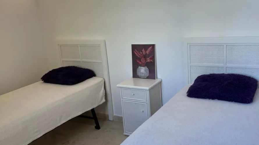 Apartamento de 2 dormitorios en Torrevieja, Spain No. 590