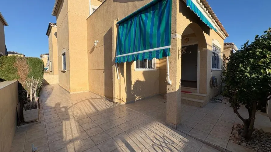 Сasa de 3 dormitorios en La Florida, Spain No. 622 № 26
