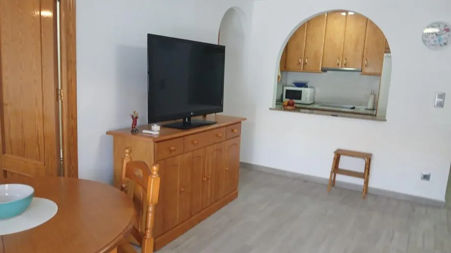 Apartamento de 1 dormitorio en Guardamar del Segura, España No. 1354 № 2