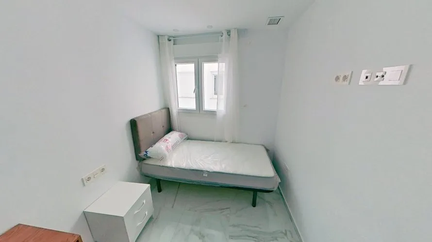 Apartamento de 2 dormitorios en Torrevieja, Spain No. 565 № 14