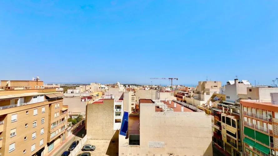 Apartamento de 3 dormitorios en La Mata, España No. 578 № 12