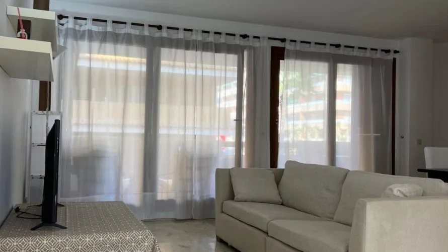 Apartamento de 2 dormitorios en Torrevieja, Spain No. 590 № 21