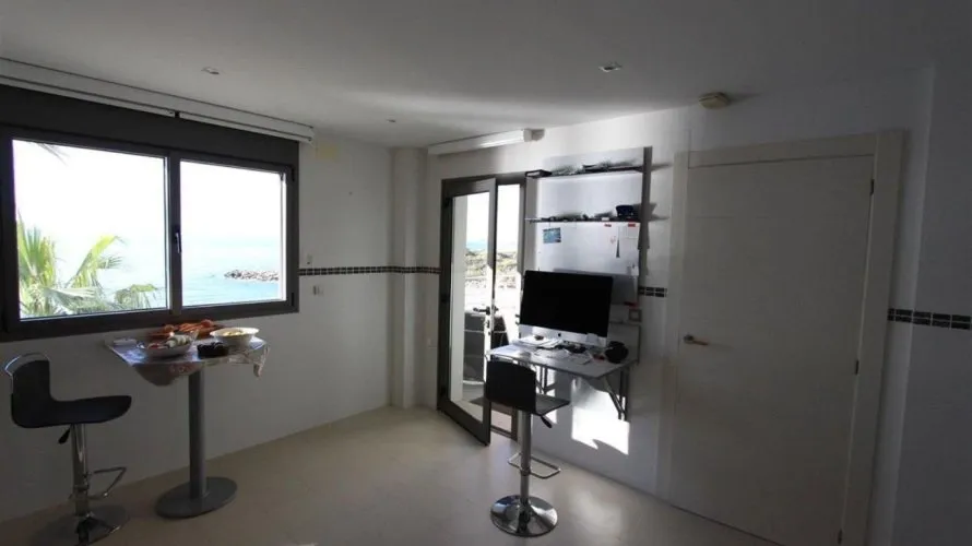 Apartamento de 260m² en El Mascarat, España No. 1197 № 4