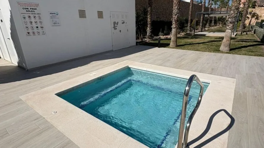 Apartamento de 2 dormitorios en Villamartin, España No. 1251 № 1