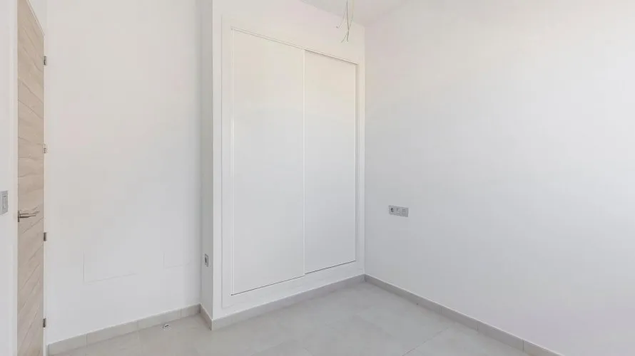 Villa de 3 dormitorios en La Florida, España No. 1336 № 6