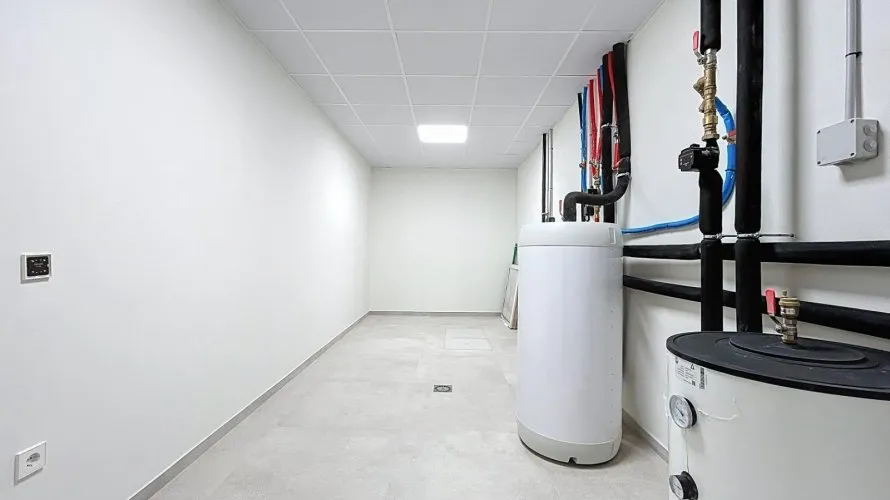 Villa de 3 dormitorios en Albir, España No. 1133 № 11