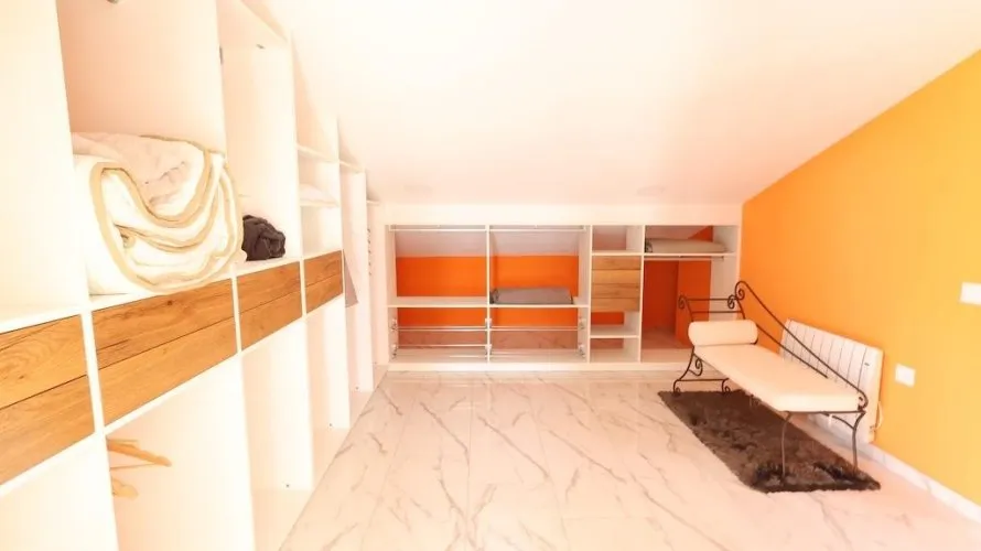 Apartamento de 4 dormitorios en Villamartin, España No. 1129 № 19