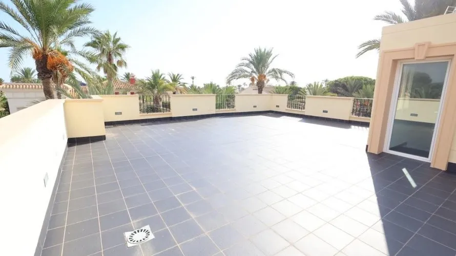 Apartamento de 4 dormitorios en Cabo Roig, España No. 1177 № 24
