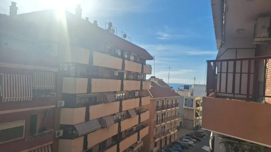 Apartamento de 3 dormitorios en Alicante, Spain No. 599 № 4