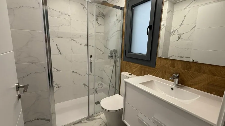 Apartamento de 2 dormitorios en Torrevieja, España No. 615 № 11