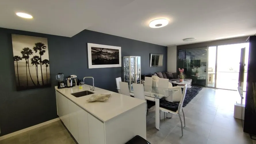Apartamento de 2 dormitorios en Finestrat, España No. 852 № 2