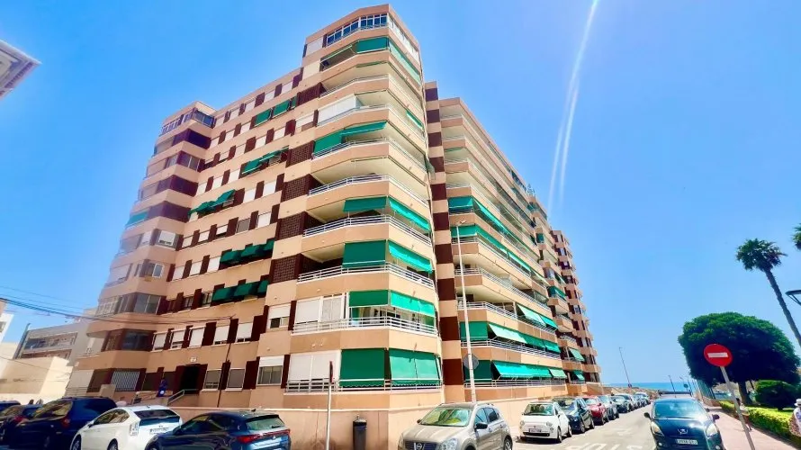 Apartamento de 3 dormitorios en La Mata, España No. 578 № 1