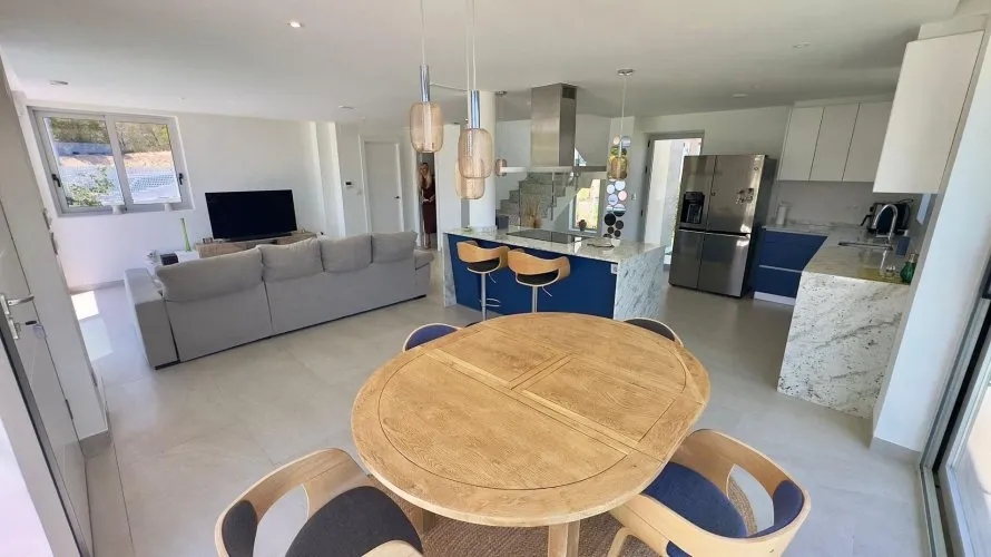 Villa de 3 dormitorios en Finestrat, España No. 968 № 16