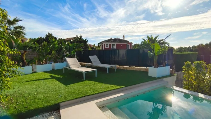 Villa de 4 dormitorios en Finestrat, España No. 1169 № 1