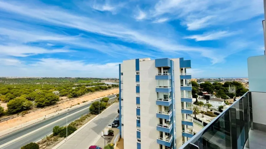 Apartamento de 2 dormitorios en Dehesa De Campoamor, España No. 946 № 10