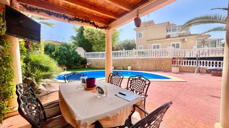 Villa de 3 dormitorios en Torrevieja, España No. 564 № 13