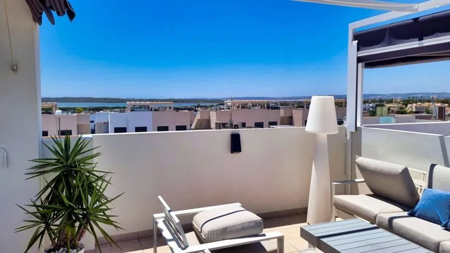 Bungalow de 2 dormitorios en Ciudad Quesada, España No. 984 № 18