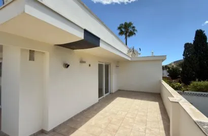 Сasa de 4 dormitorios en Albir, Spain No. 1369