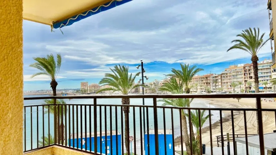 Apartamento de 3 dormitorios en Torrevieja, España No. 1245 № 13
