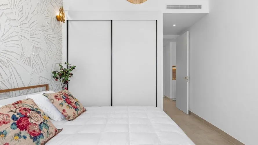 Apartamento de 2 dormitorios en Benijófar, España No. 992 № 24