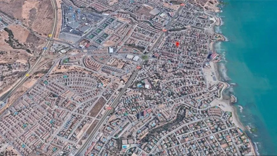 Villa de 4 dormitorios en La Zenia, España No. 654 № 4