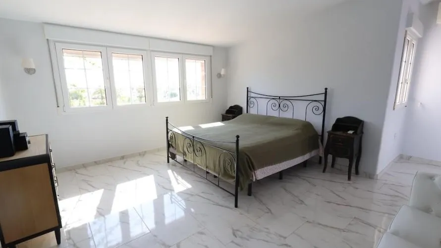 Apartamento de 4 dormitorios en Villamartin, España No. 1129 № 13