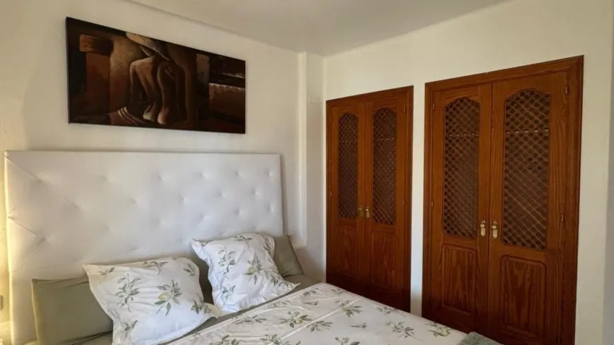 Apartamento de 2 dormitorios en Torrevieja, España No. 1246 № 18