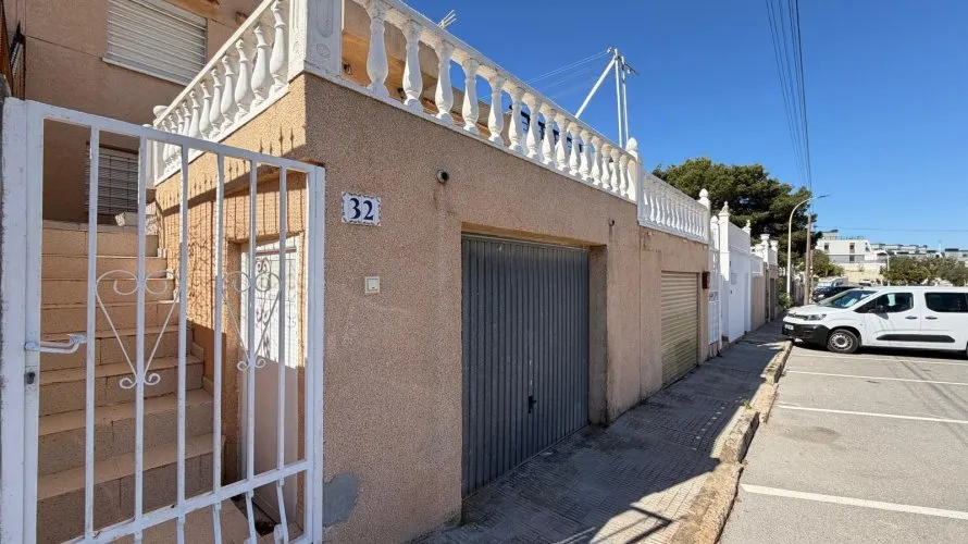 Сasa de 3 dormitorios en Gran Alacant, España No. 1294