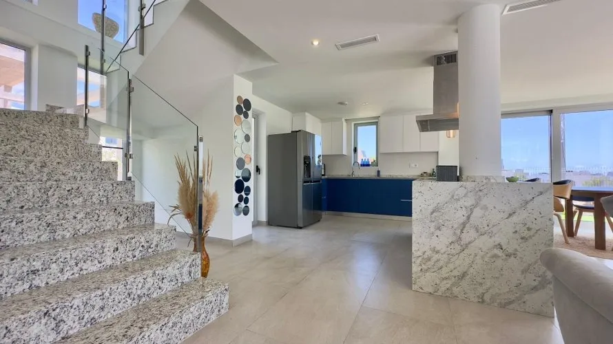 Villa de 3 dormitorios en Finestrat, España No. 968 № 24