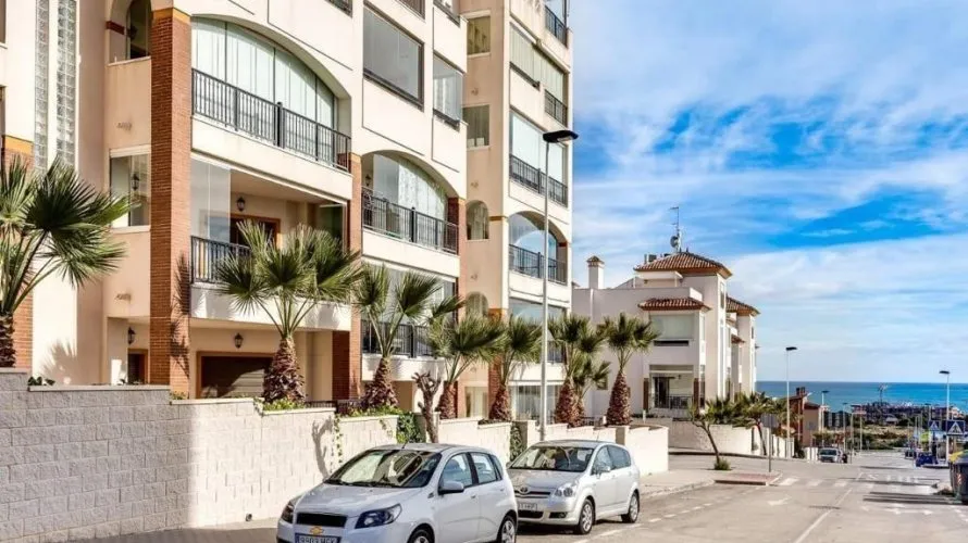 Apartamento de 3 dormitorios en Guardamar del Segura, España No. 1017 № 15