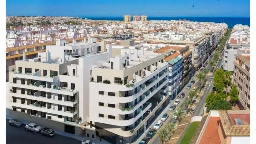 Apartamento de 2 dormitorios en Torrevieja, España No. 909