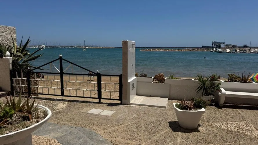 Apartamento de 3 dormitorios en Torrevieja, España No. 1132