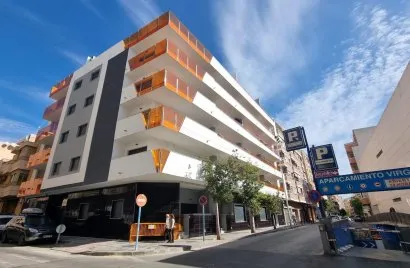 Apartamento de 3 dormitorios en Torrevieja, Spain No. 554