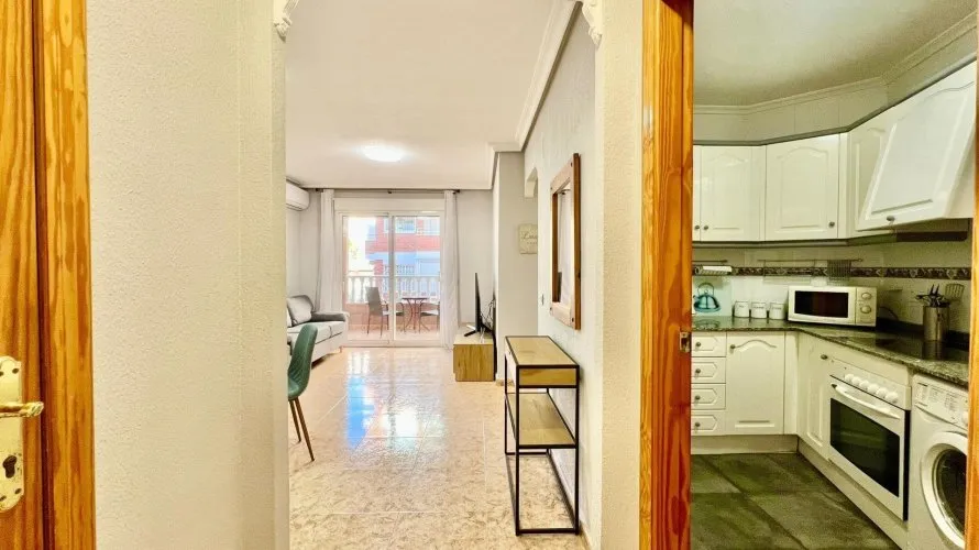 Apartamento de 2 dormitorios en Torrevieja, Spain No. 1347 № 6