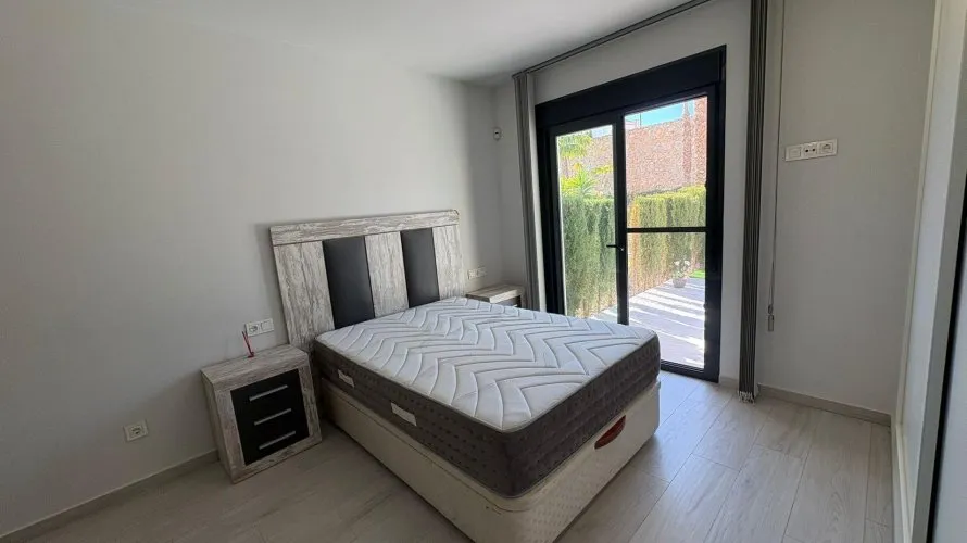 Apartamento de 2 dormitorios en Villamartin, España No. 1251 № 20