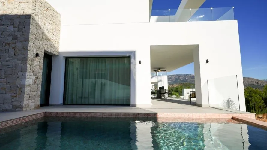Villa de 3 dormitorios en Polop, España No. 802 № 1