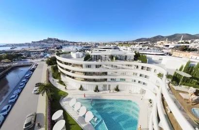 Apartamento de 2 dormitorios en Talamanca, Spain No. 1429