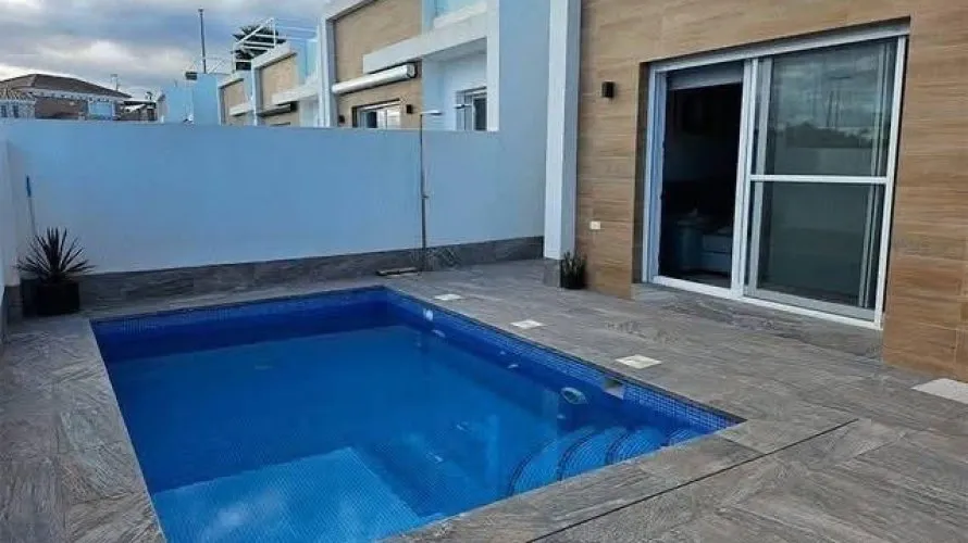 Villa de 3 dormitorios en Avileses, España No. 1447 № 1