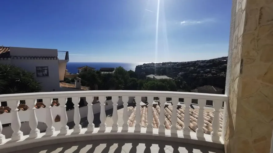 Villa de 4 dormitorios en Benitachell, España No. 1421