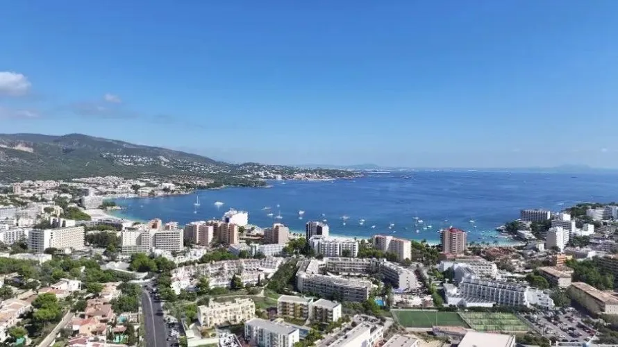 Apartamento de 2 dormitorios en Mallorca, España No. 1435 № 2