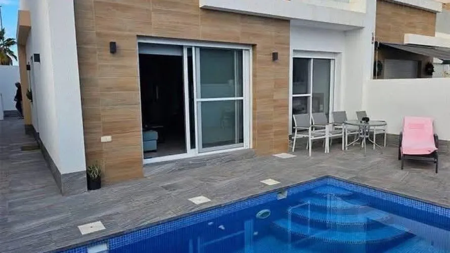 Villa de 3 dormitorios en Avileses, España No. 1447