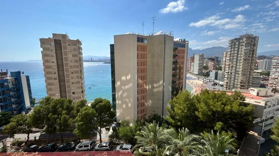 Apartamento de 3 dormitorios en Benidorm, España No. 1464 № 16