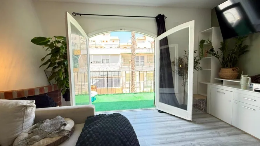 Bungalow de 2 dormitorios en Torrevieja, España No. 1632 № 12